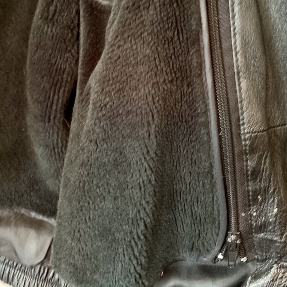 Prestige Leather Black Motorcycle Jacket Large. - Picture 12 of 13